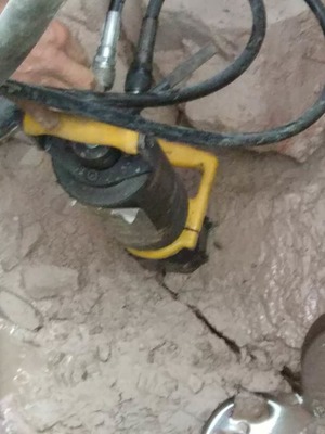 金屬礦開采利器 高效劈裂機(jī)引領(lǐng)行業(yè)變革，山西中德科工專業(yè)批發(fā)